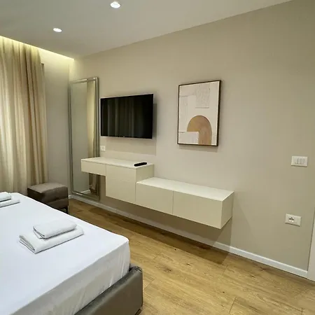 Emm's Central Apartment *