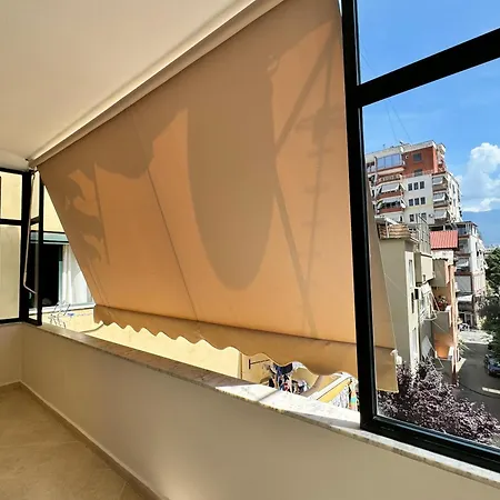 Emm's Central Apartment